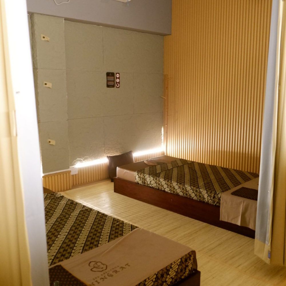 Rooms (3)